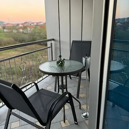 Ikanovic 公寓 察津